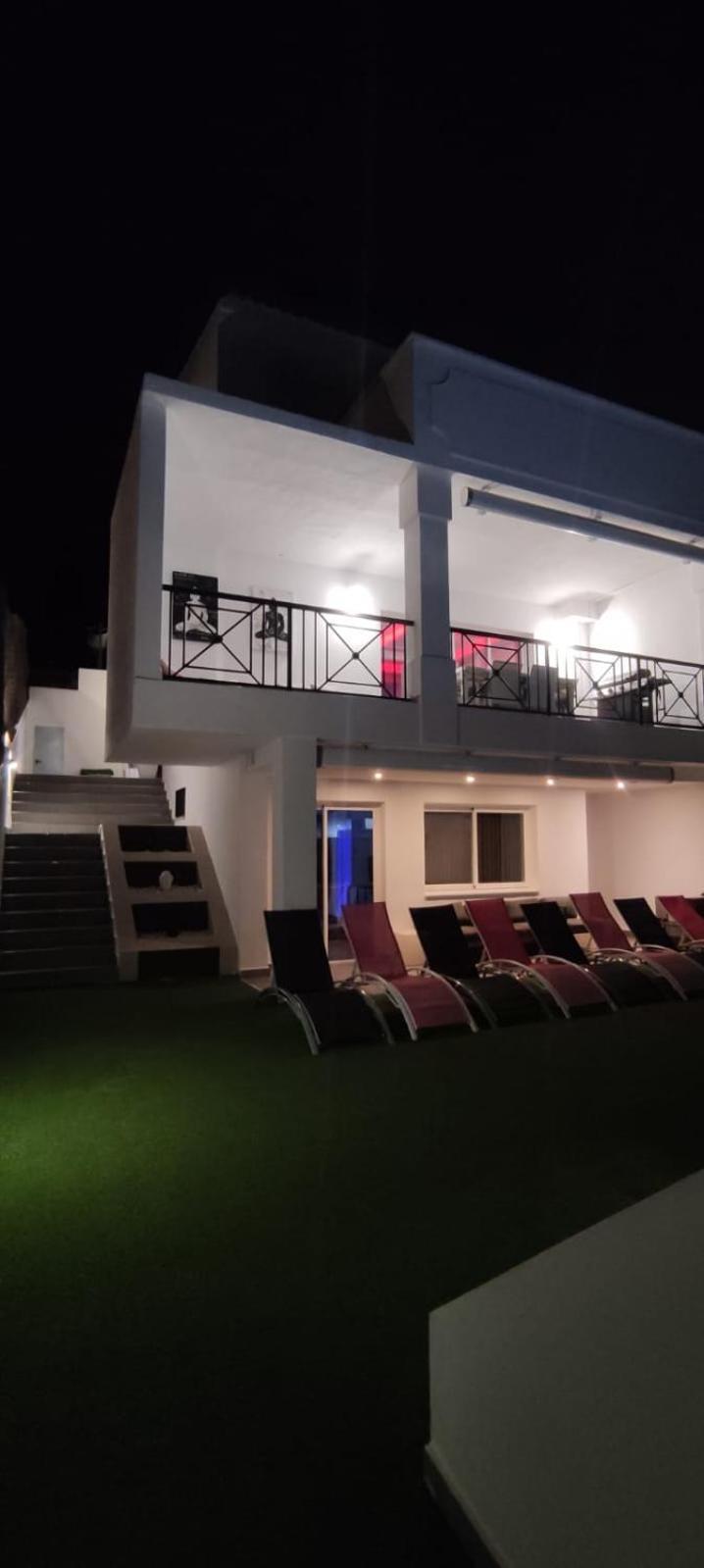 Thelifehouse * Marbella
